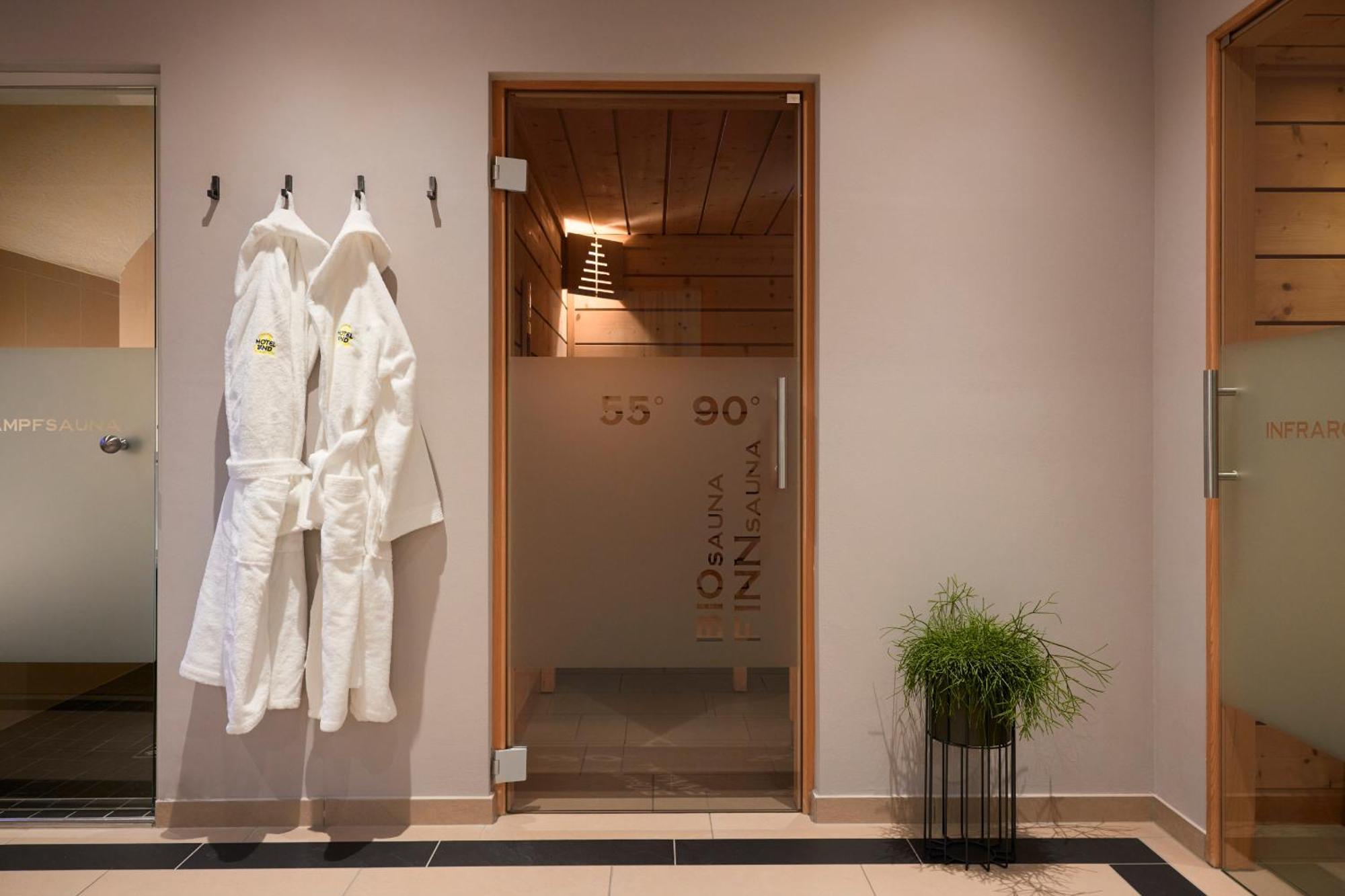 Hotel Und - Smart Alpine Stay 斯拉德明 外观 照片