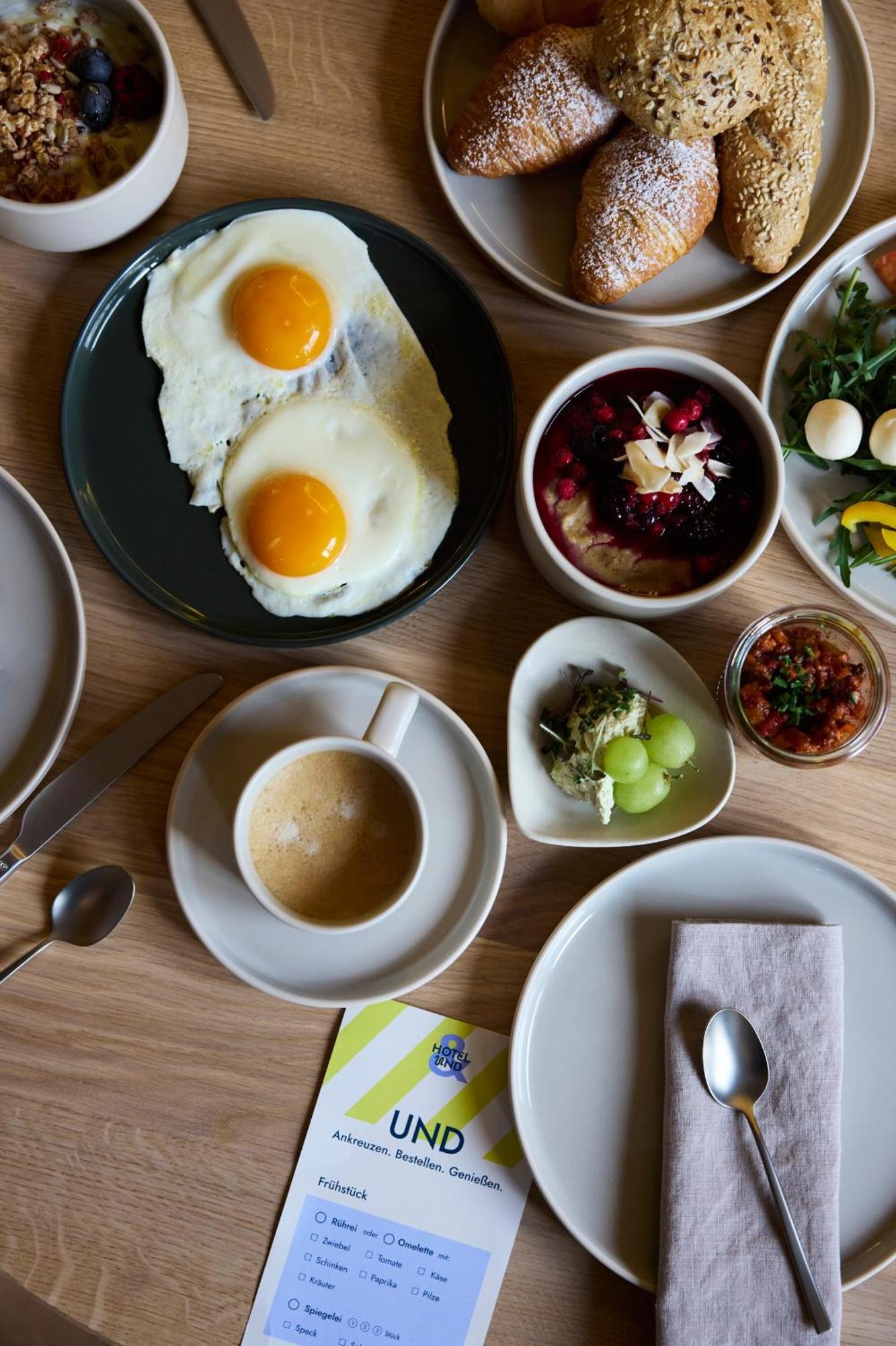 Hotel Und - Smart Alpine Stay 斯拉德明 外观 照片