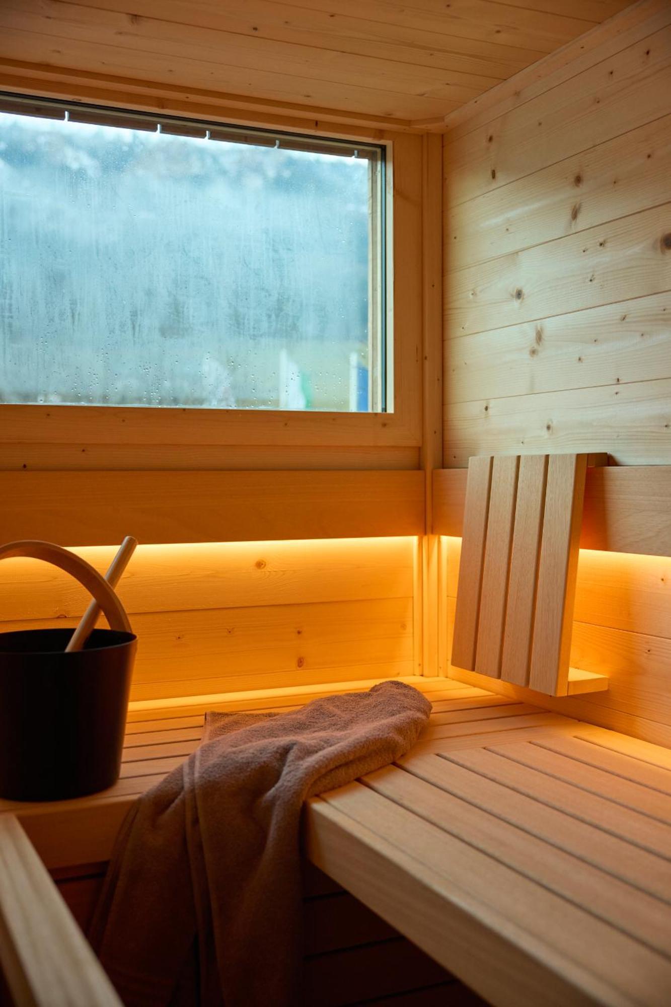 Hotel Und - Smart Alpine Stay 斯拉德明 外观 照片